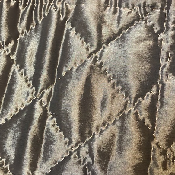 Quilted throw in gorgeous colors - Picture 6 of 7